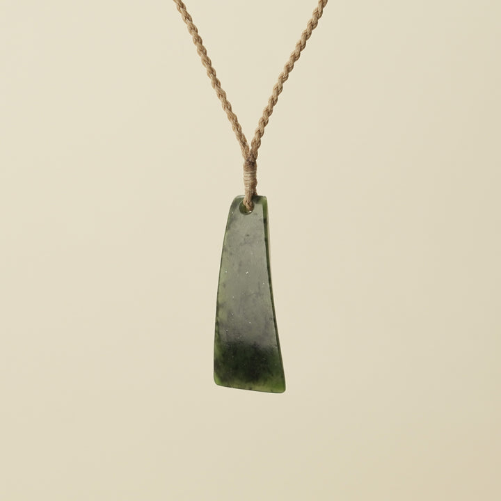 Toki Kawakawa Medium Pounamu, Tan Binding