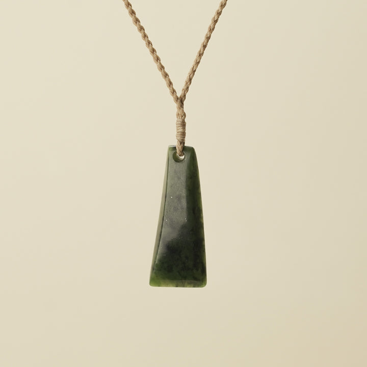Toki Kawakawa Medium Pounamu, Tan Binding