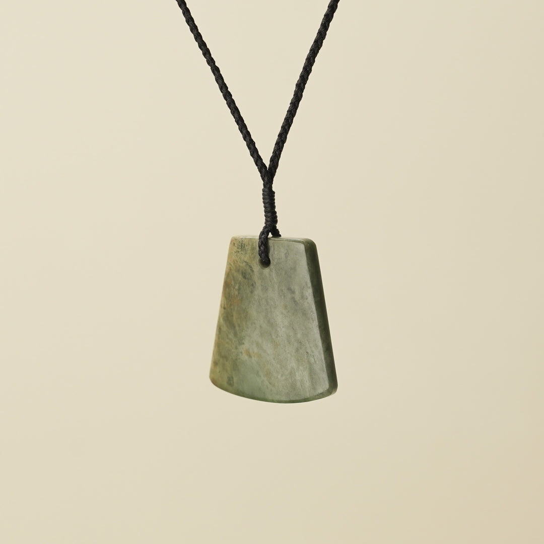 Toki Inanga Medium Pounamu, Black Binding