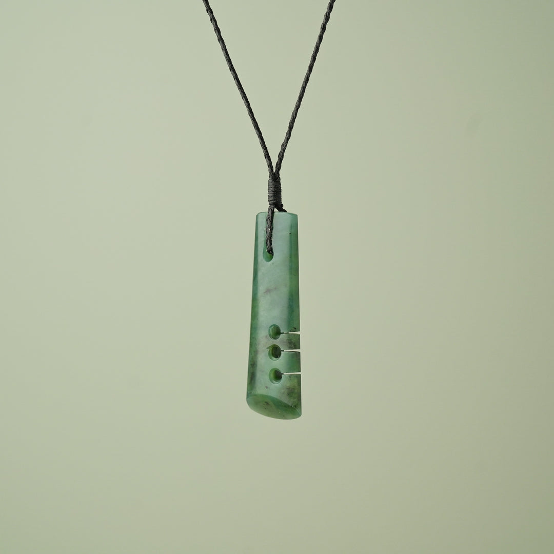 Medium Kawakawa Pounamu Notched Toki Pendant, Black Binding