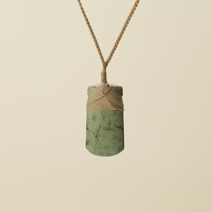 Toki Inanga Medium Pounamu, Tan Binding