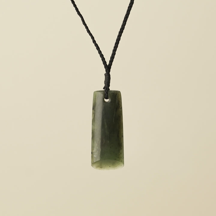 Toki Kawakawa Medium Pounamu, Black Binding