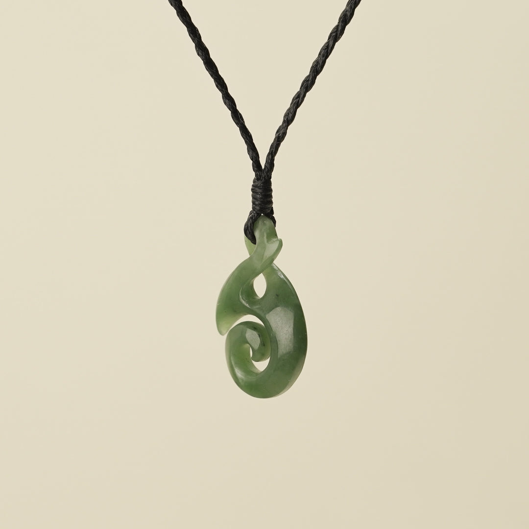 Pikorua Pikopiko Small Greenstone Pendant