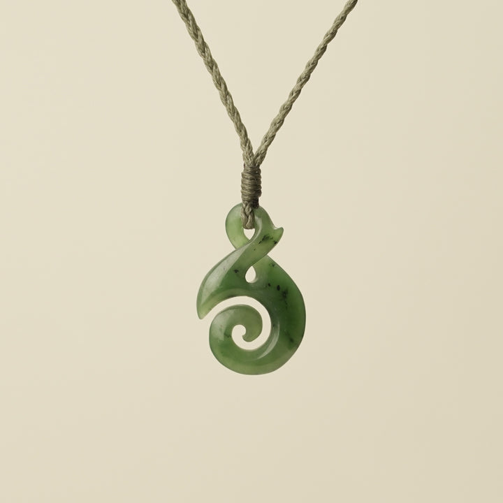 Pikorua Pikopiko Small Greenstone Pendant
