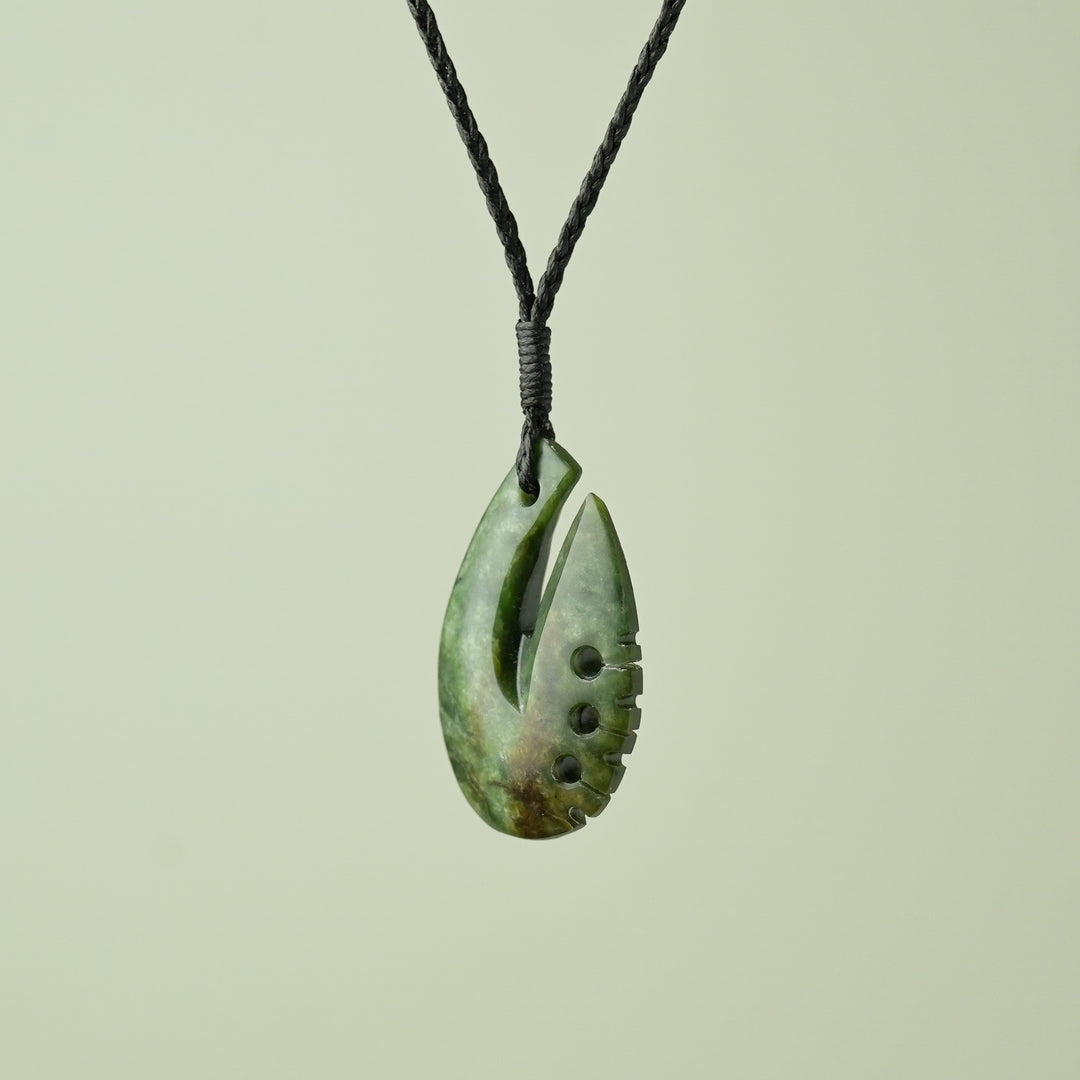 Medium Raukaraka Greenstone Hei Matau Pendant
