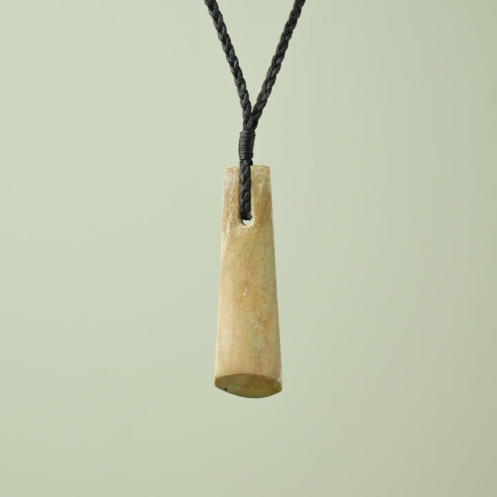 Medium Raukaraka Pounamu Toki Pendant