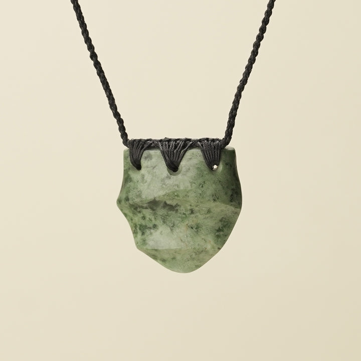 Kōuma Breastplate Kōkopu Pounamu Medium Pendant