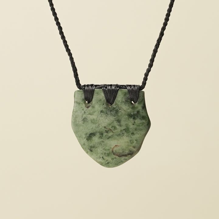 Kōuma Breastplate Kōkopu Pounamu Medium Pendant