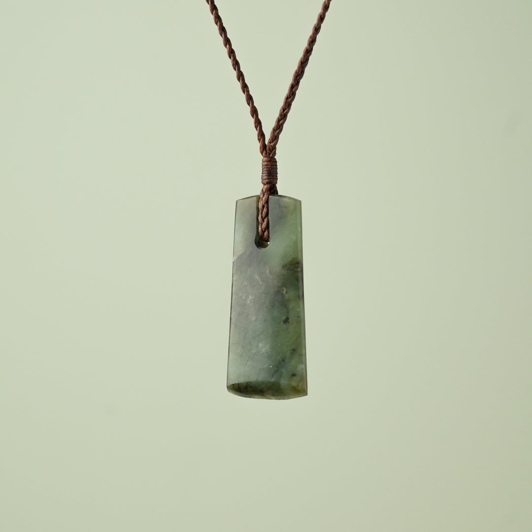 Medium Kokopu Pounamu Toki Pendant, Brown Binding