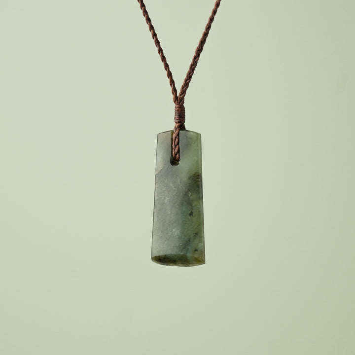 Medium Kokopu Pounamu Toki Pendant, Brown Binding