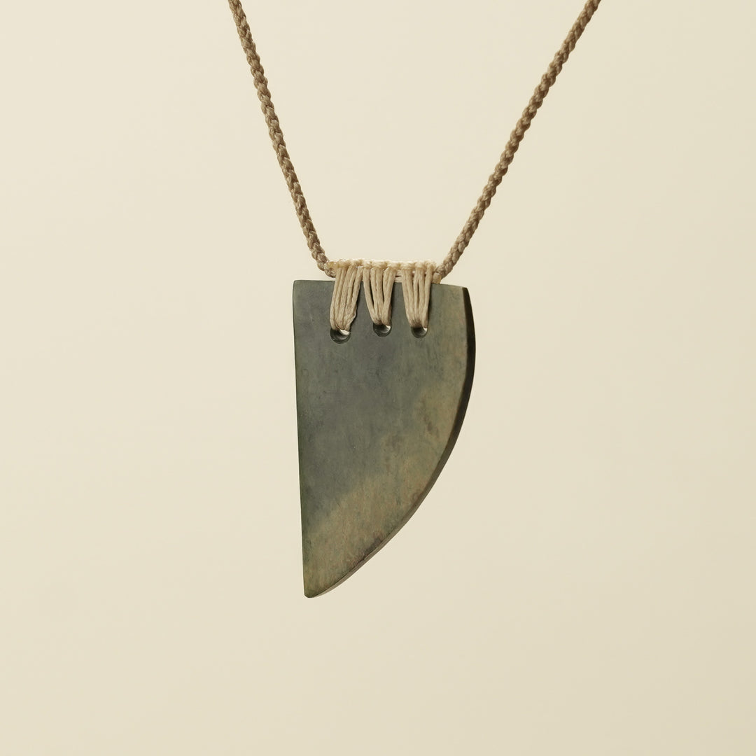 Niho Tooth Raukaraka Pounamu Medium Pendant, Tan Binding