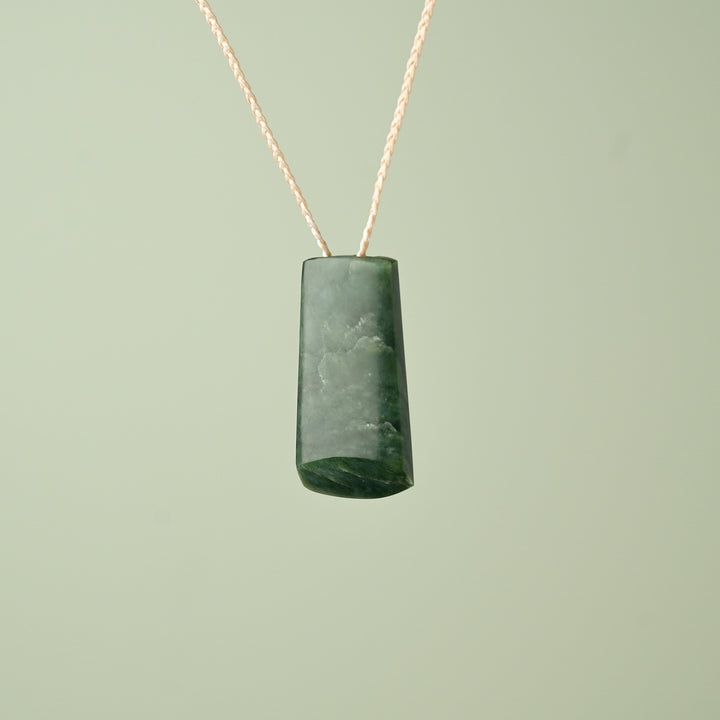 Medium Kawakawa Pounamu Toki Pendant