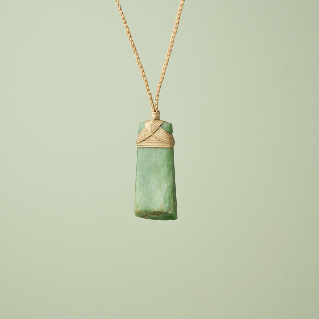 Medium Raukaraka Pounamu Toki Pendant