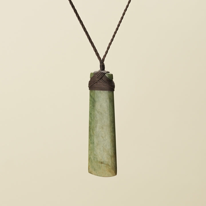 Raukaraka Pounamu Large Toki, Brown Binding