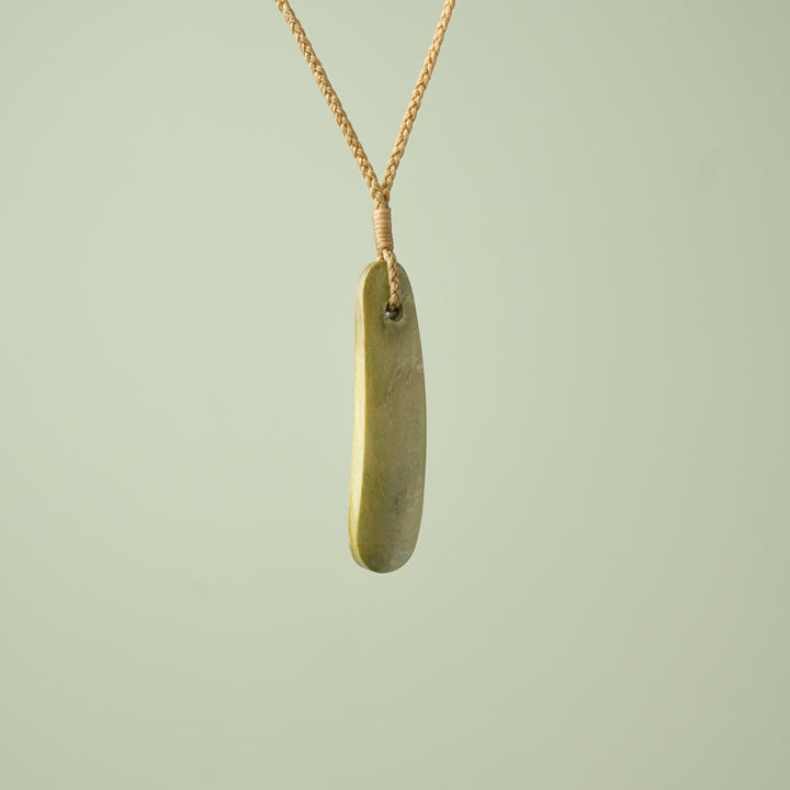 Medium Raukaraka Roimata Pendant