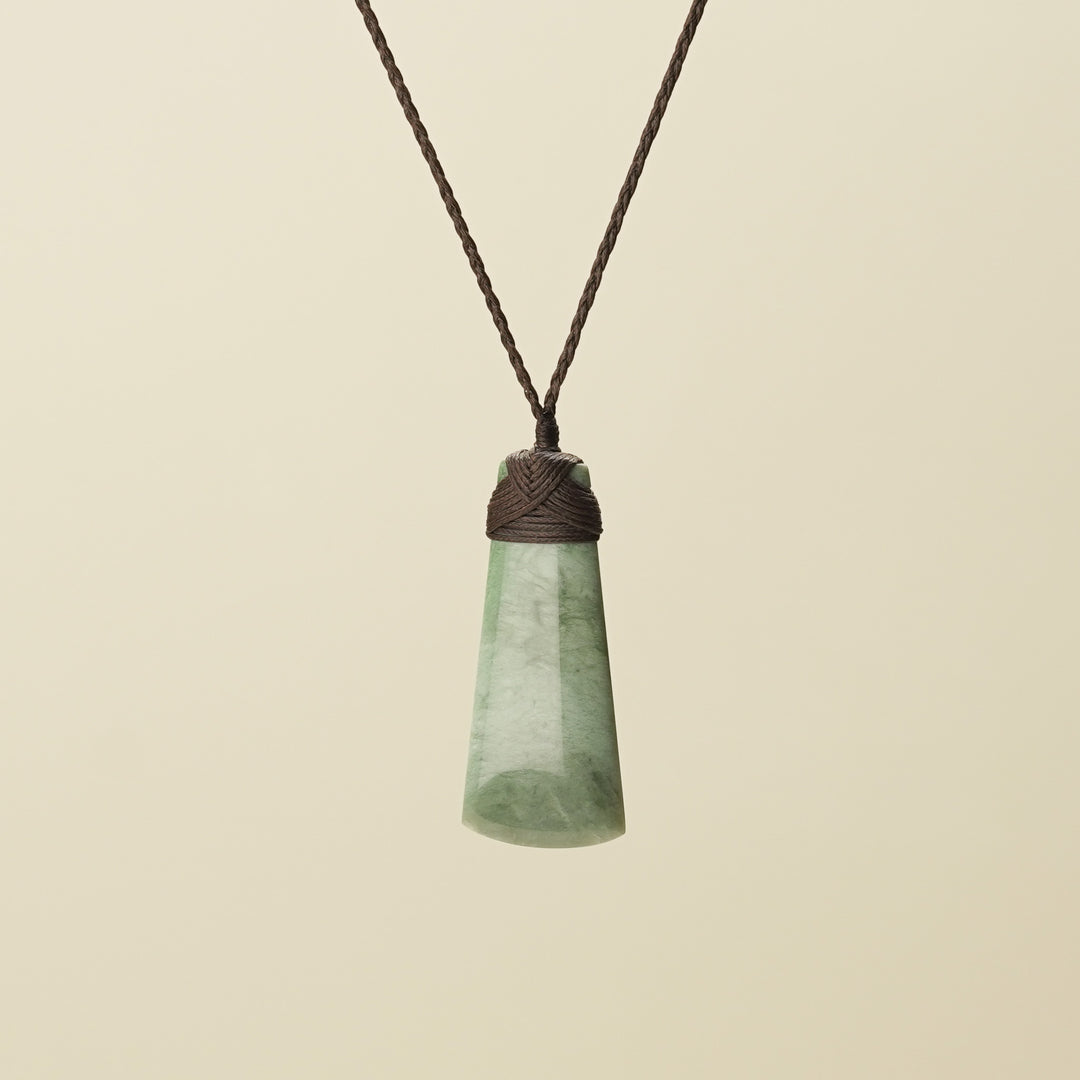 Medium Inanga Pounamu Toki