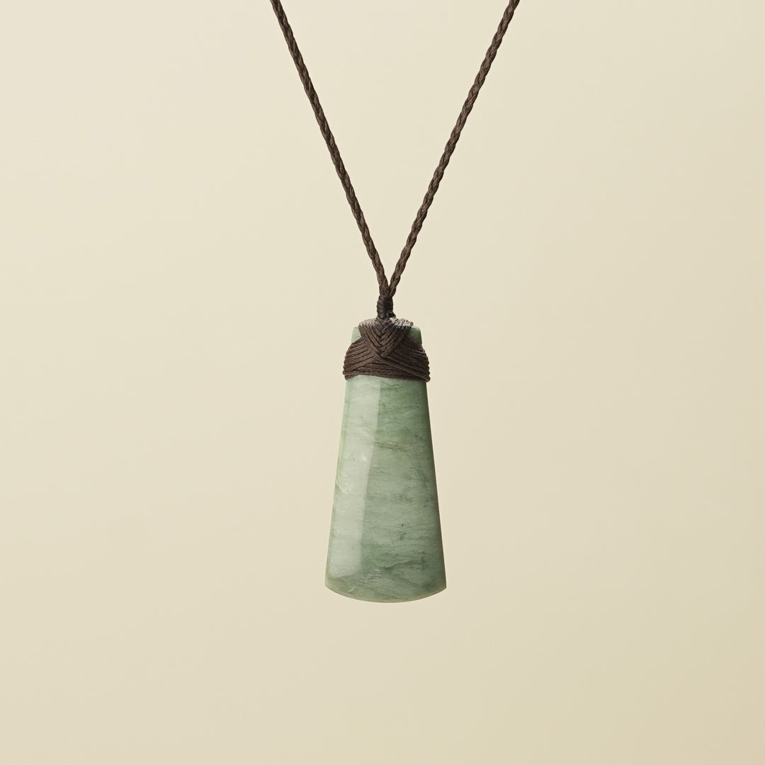 Medium Inanga Pounamu Toki