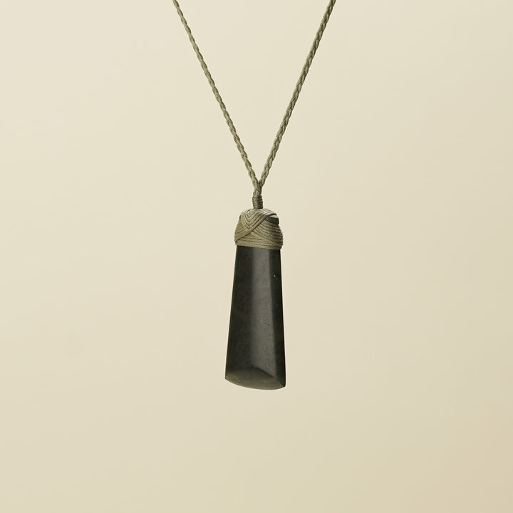 Kawakawa Toki Small Pounamu Pendant Khaki Binding