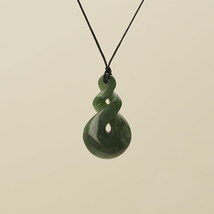 Pikorua Greenstone Medium Pendant