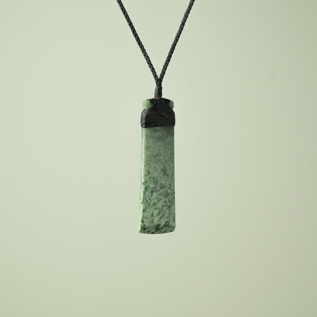 Large Kokopu Pounamu Toki Pendant