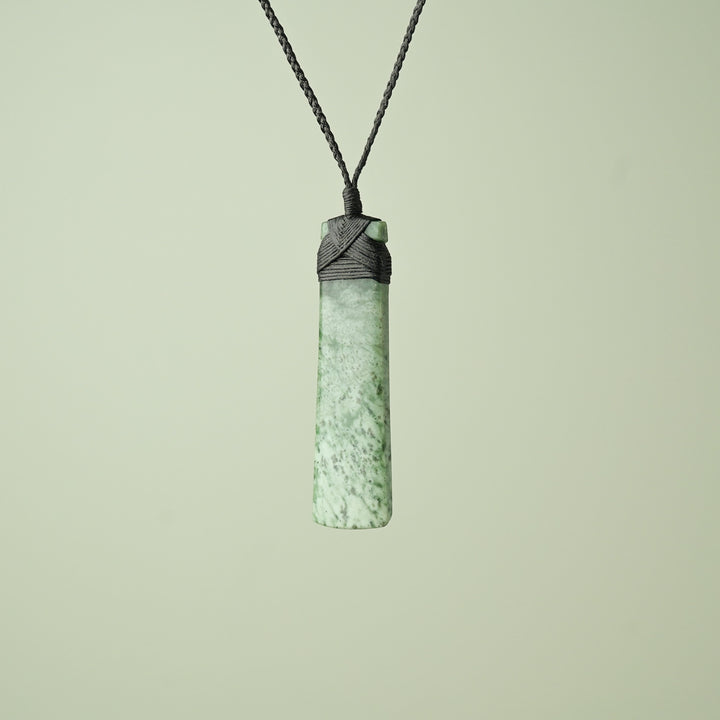Large Kokopu Pounamu Toki Pendant