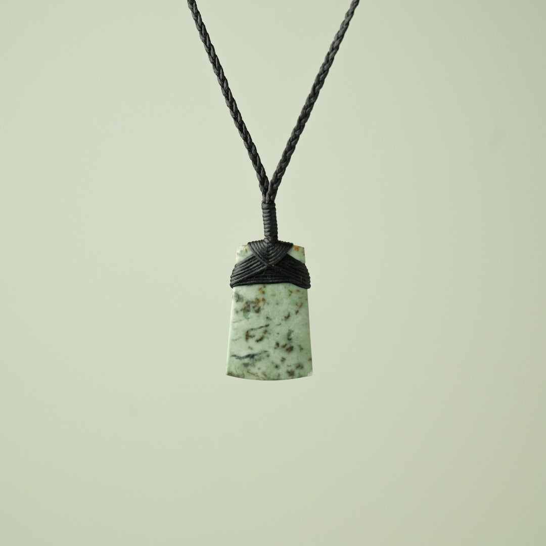 Small Inanga Pounamu Toki Pendant