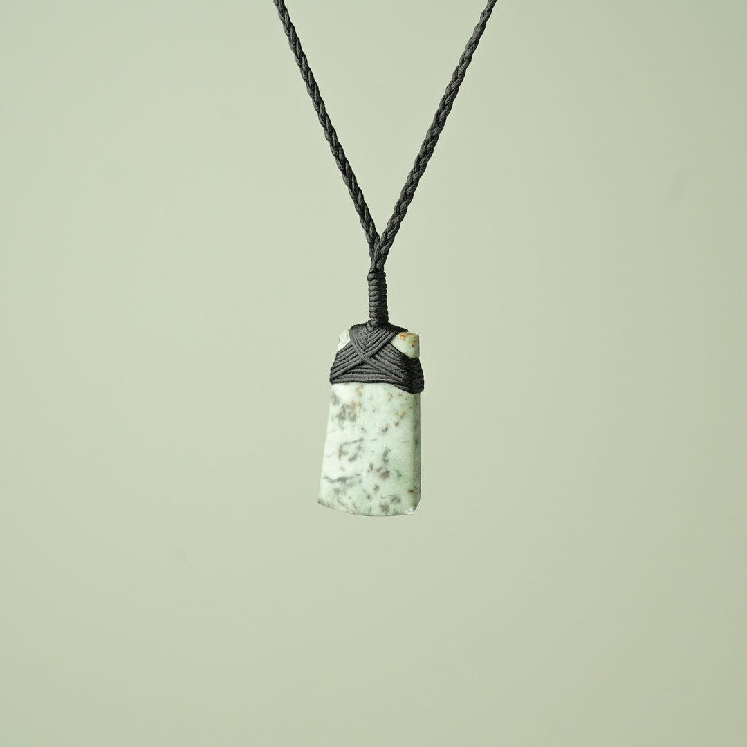 Small Inanga Pounamu Toki Pendant