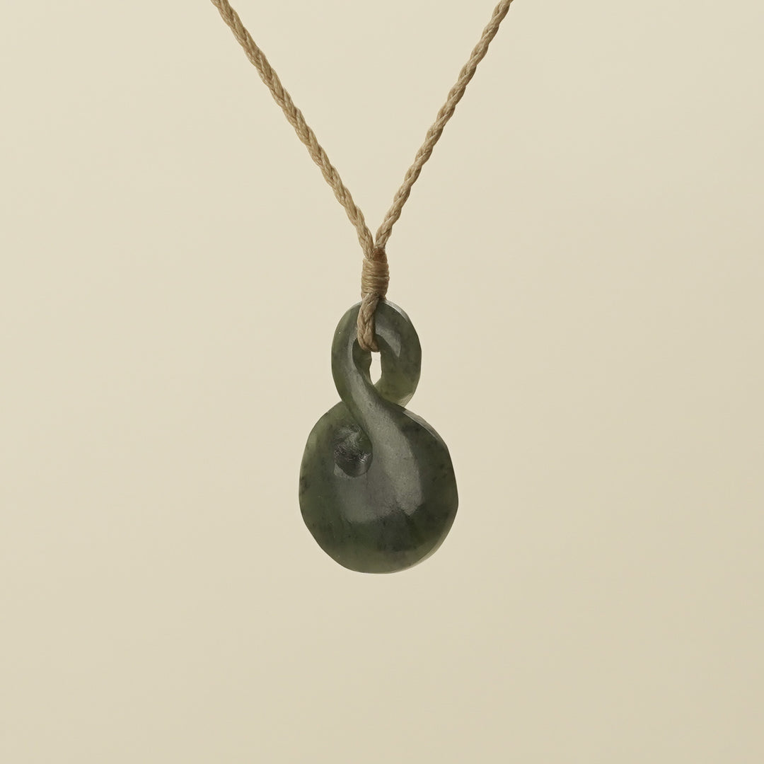 Pikorua Pounamu Medium Pendant