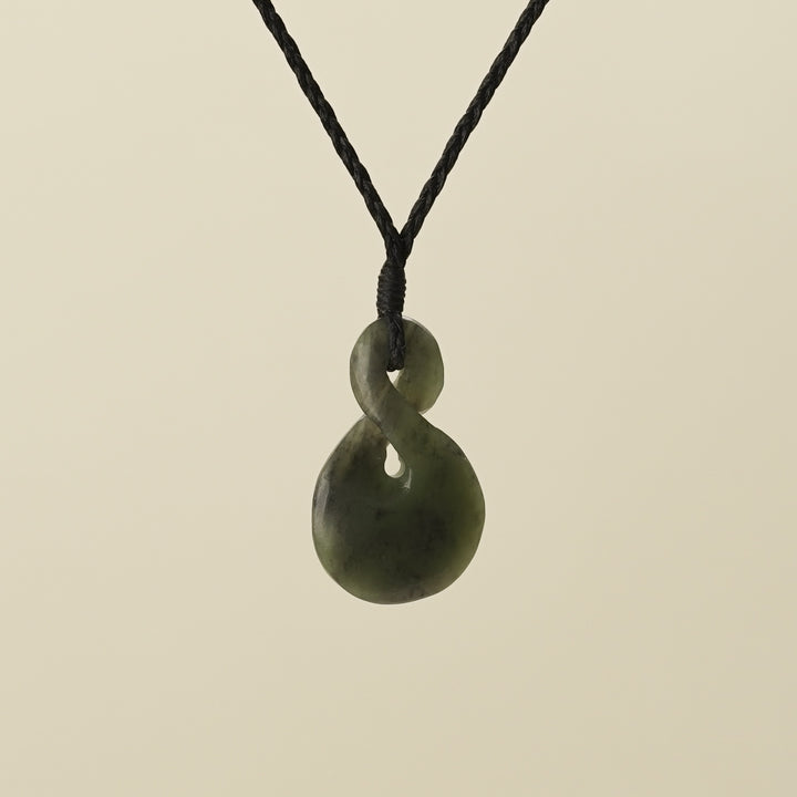 Pikorua Pounamu Medium Pendant