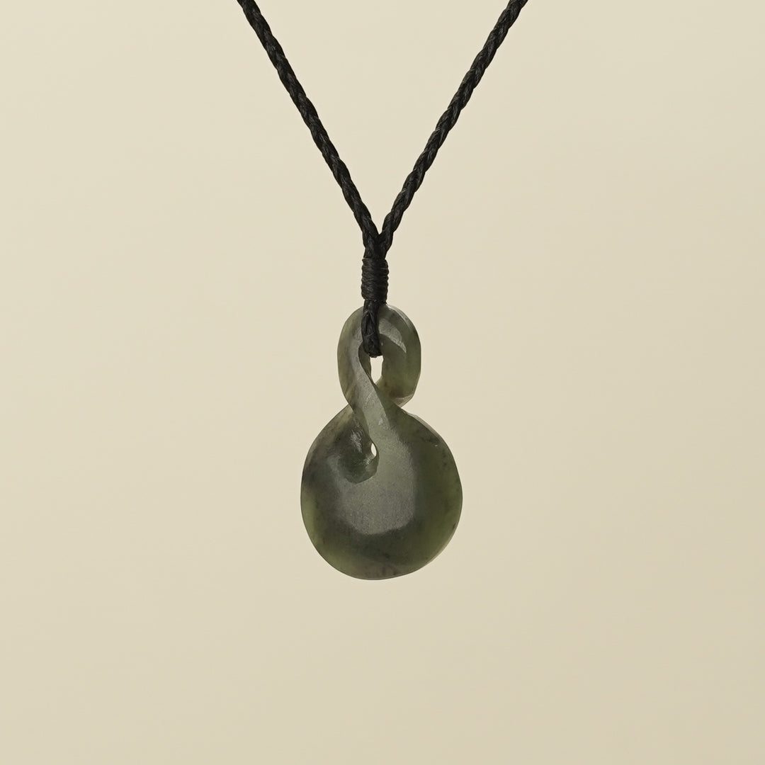 Pikorua Pounamu Medium Pendant