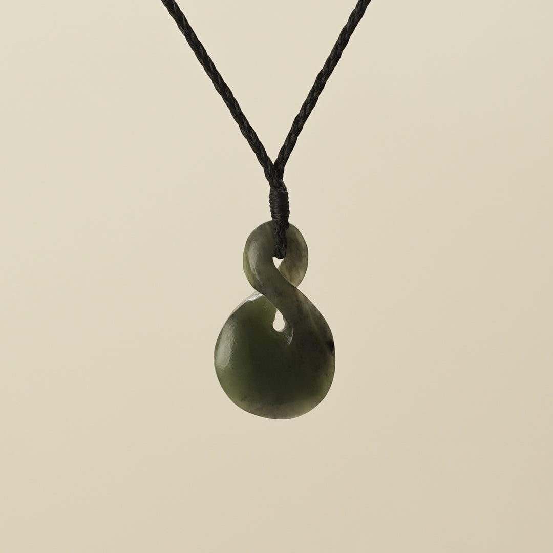 Pikorua Pounamu Medium Pendant