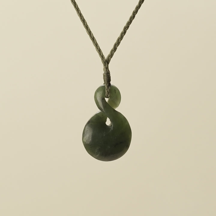Pikorua Pounamu Medium Pendant