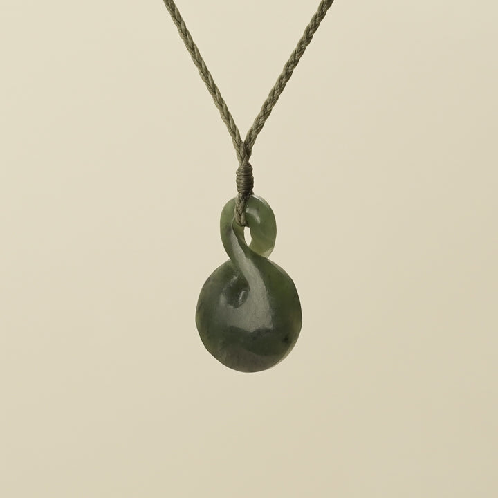 Pikorua Pounamu Medium Pendant