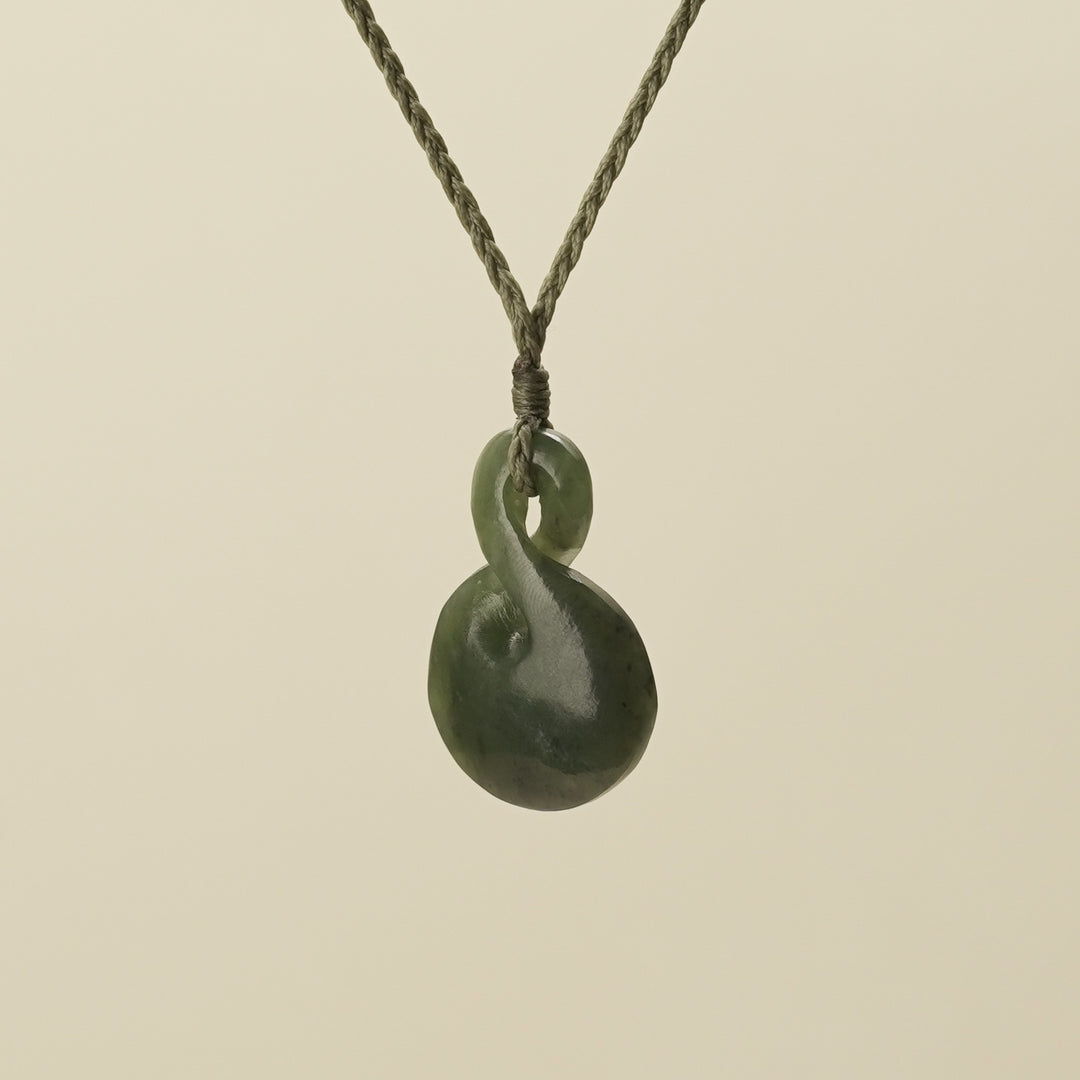 Pikorua Pounamu Medium Pendant