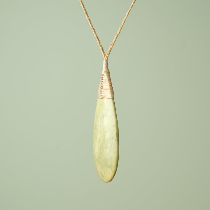 Large Raukaraka Roimata Teardrop Pendant