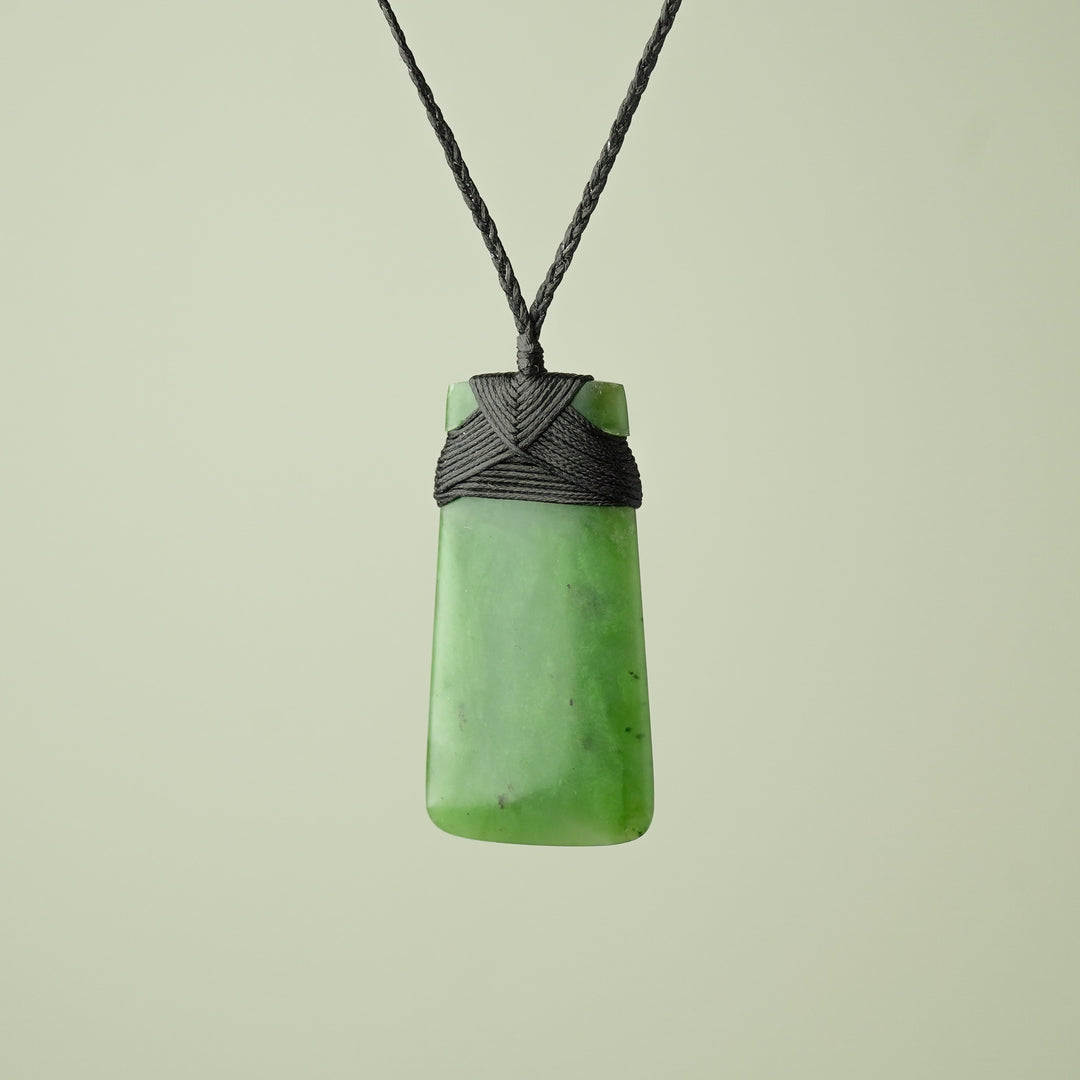Medium Large Greenstone Toki