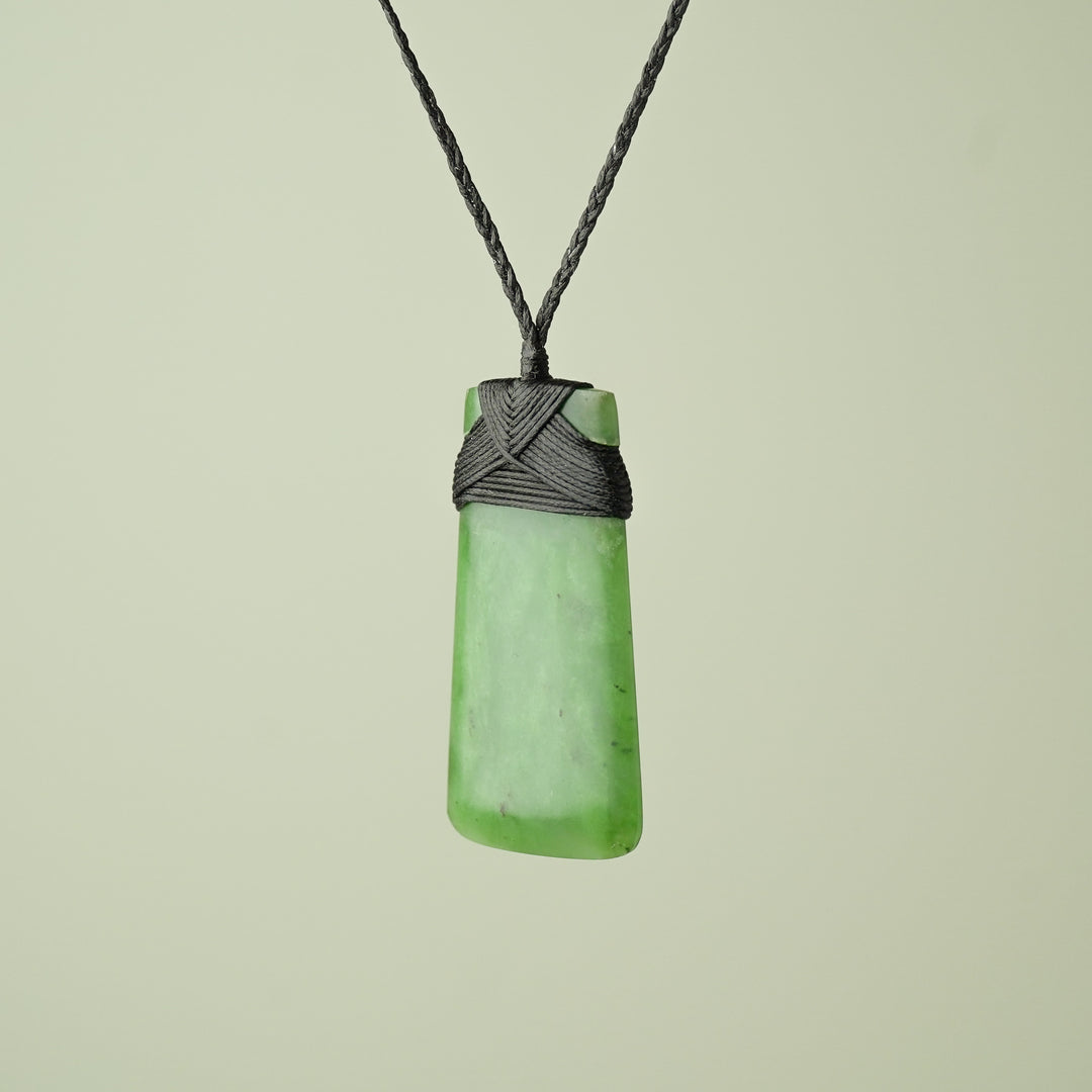 Medium Large Greenstone Toki