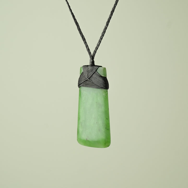 Medium Large Greenstone Toki