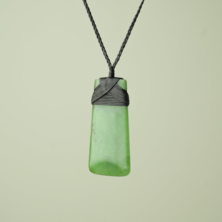 Medium Large Greenstone Toki