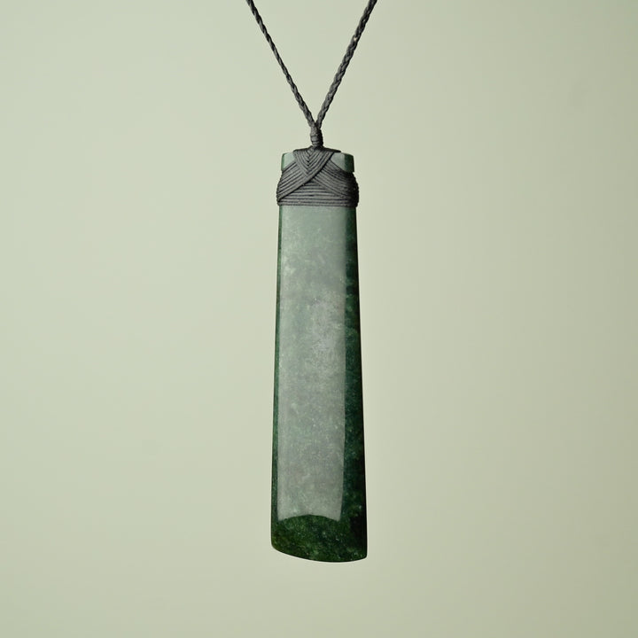 Statement-sized XXL Pounamu Toki