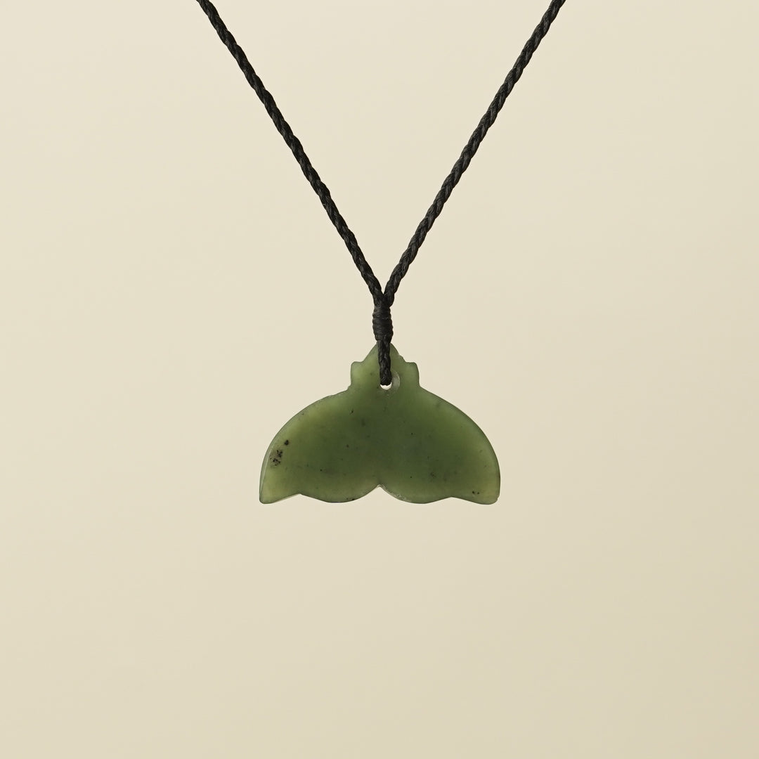 Whaletail Medium Pounamu Pendant