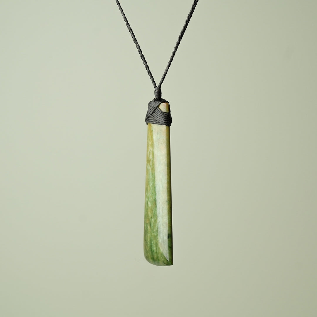 Extra Large Greenstone Toki, Matte