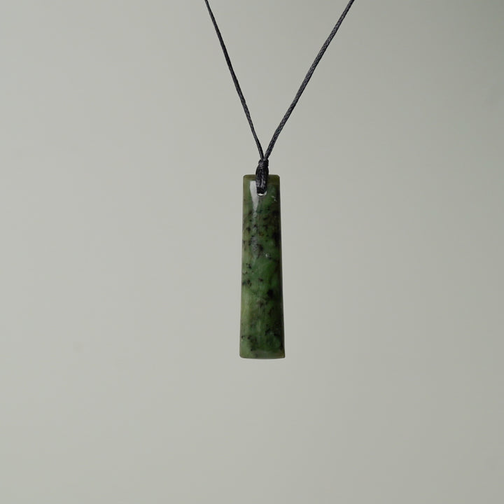 Pounamu Toki Pendant Medium