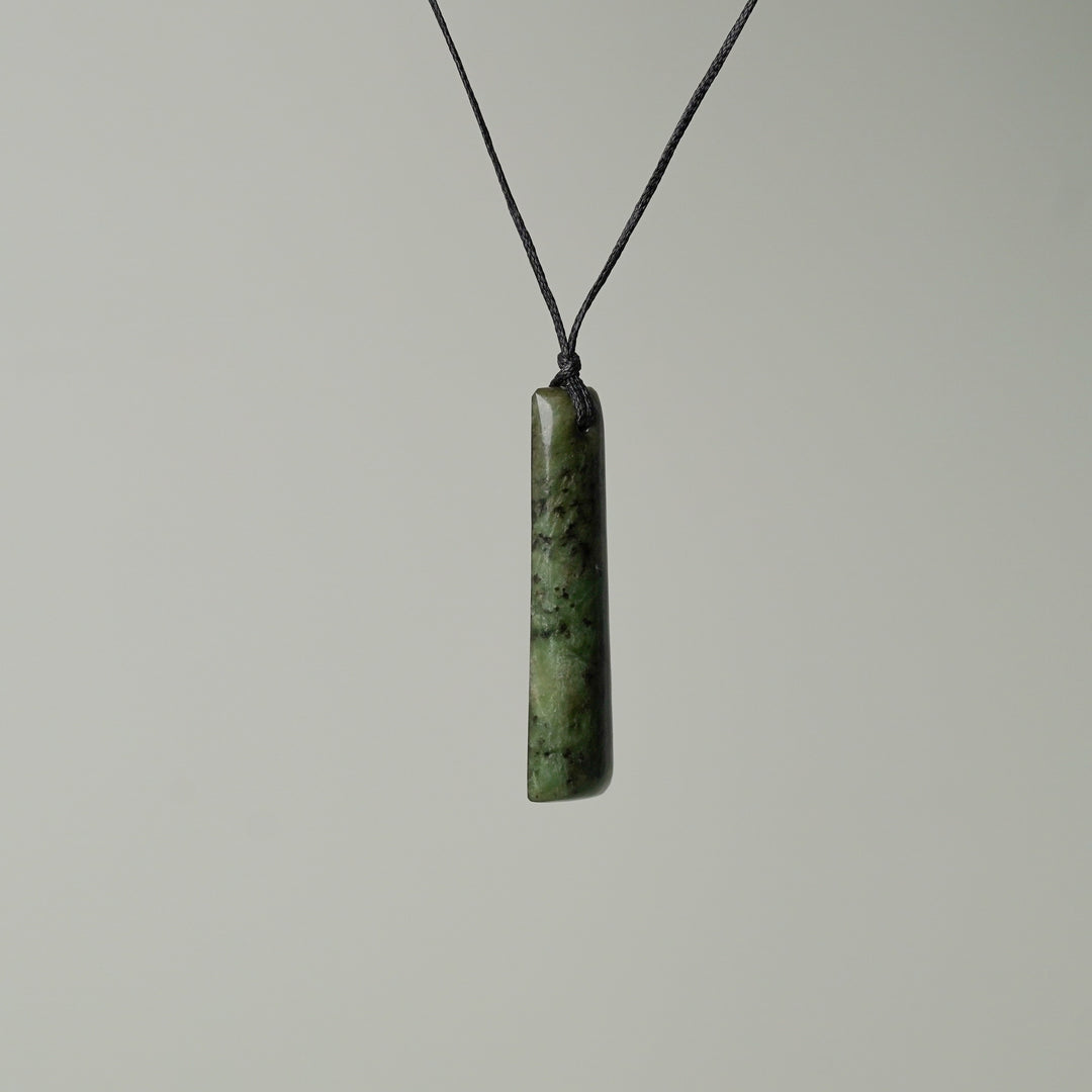 Pounamu Toki Pendant Medium