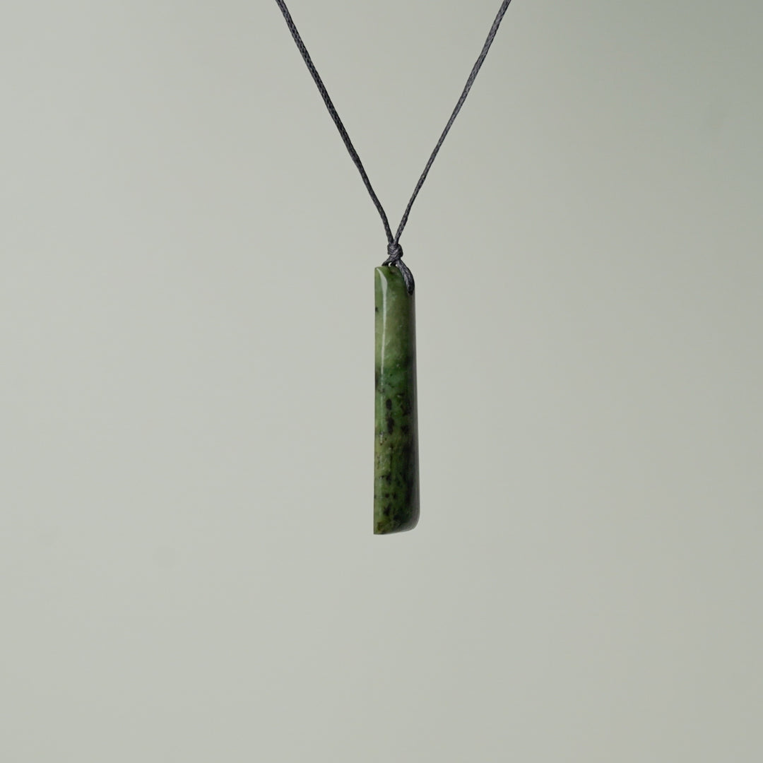 Pounamu Toki Pendant Medium