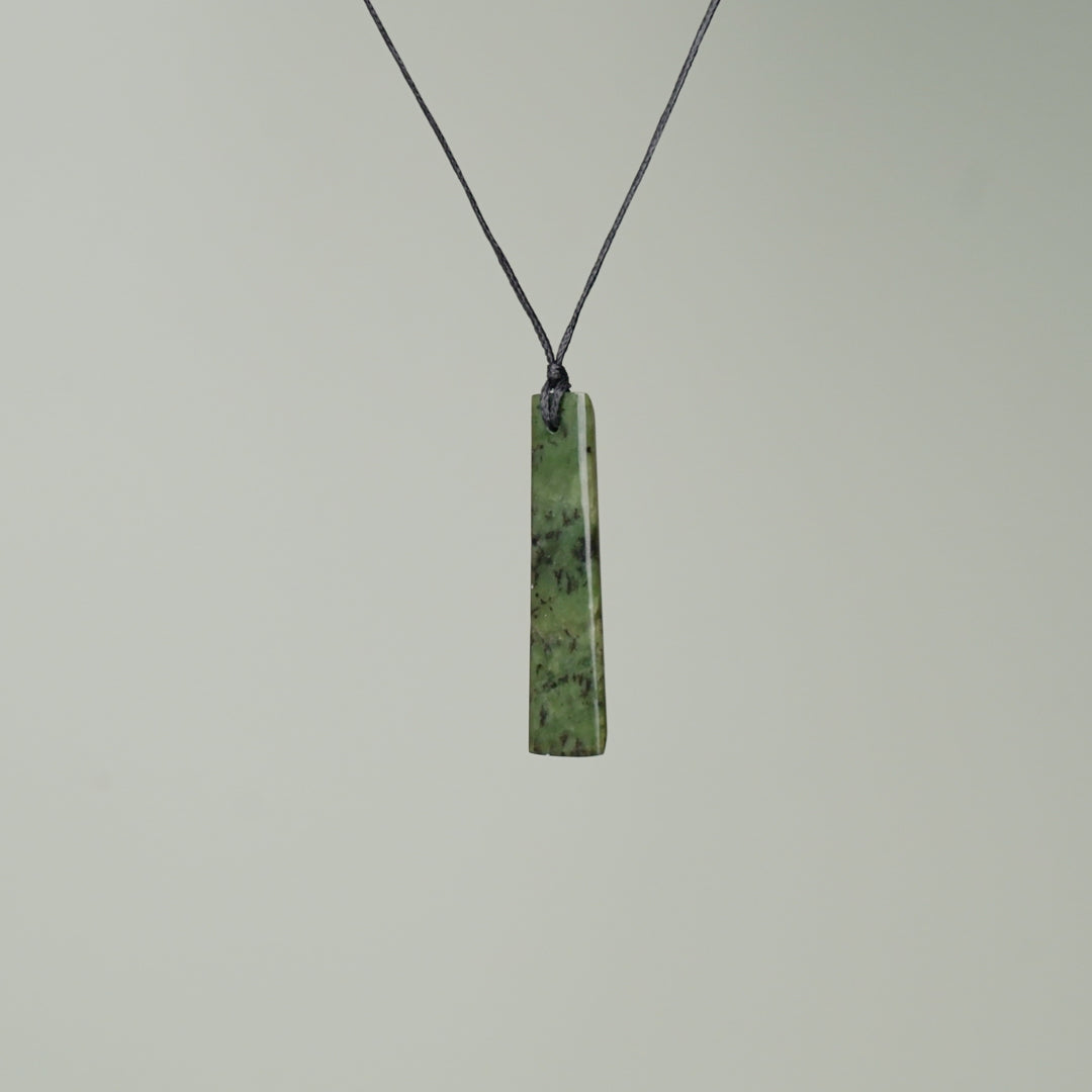 Pounamu Toki Pendant Medium
