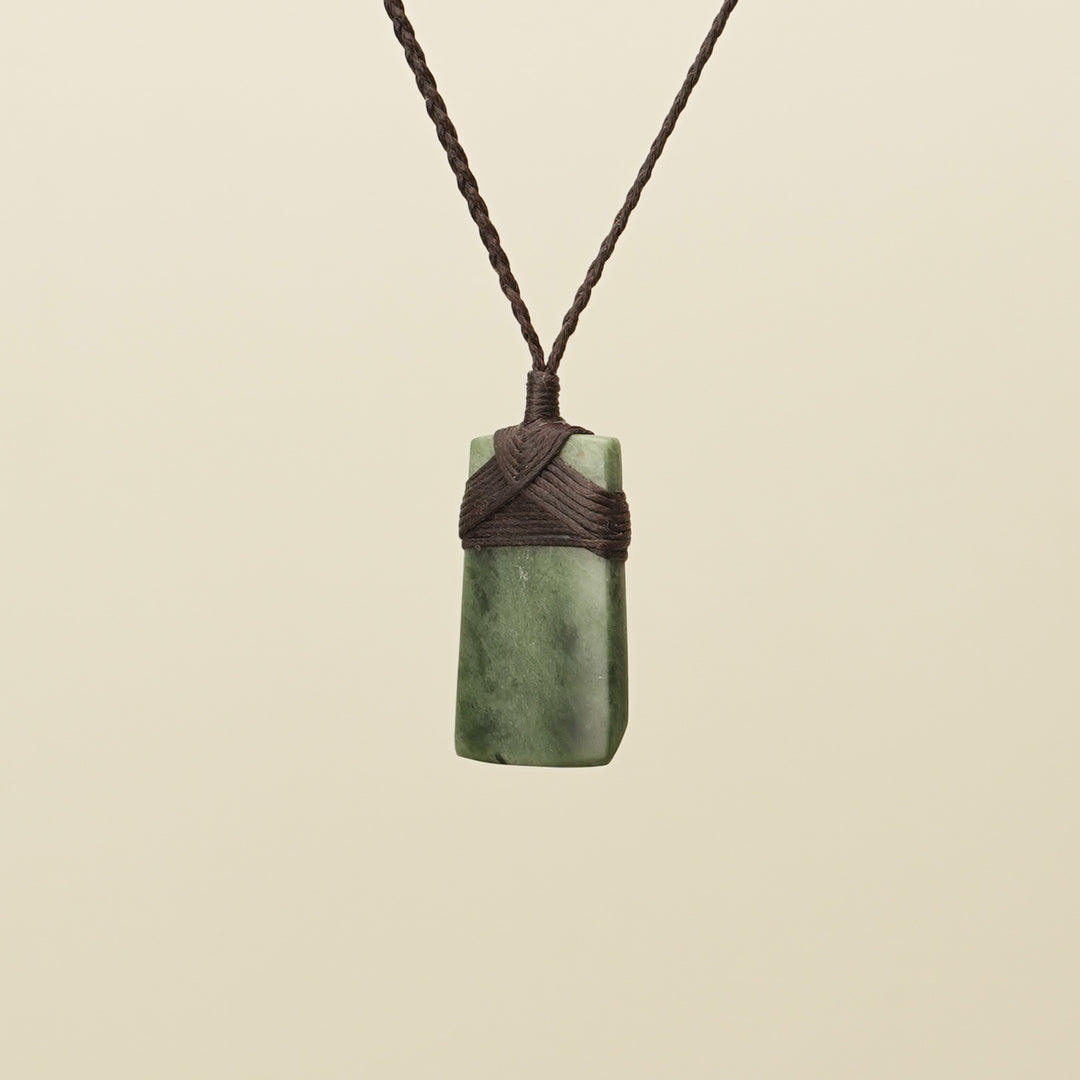 Toki Inanga Pounamu Small Pendant
