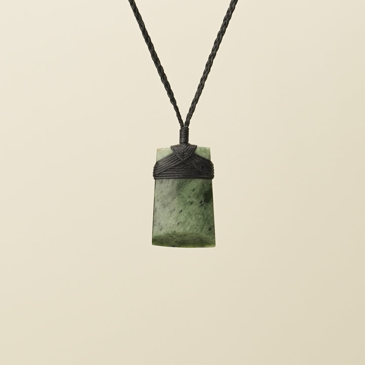 Toki Inanga Kawakawa Pounamu Small Pendant