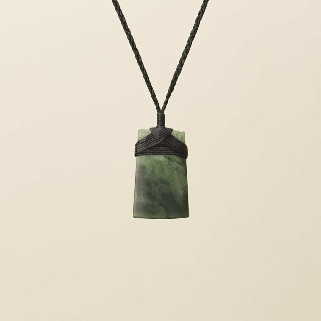 Toki Inanga Kawakawa Pounamu Small Pendant