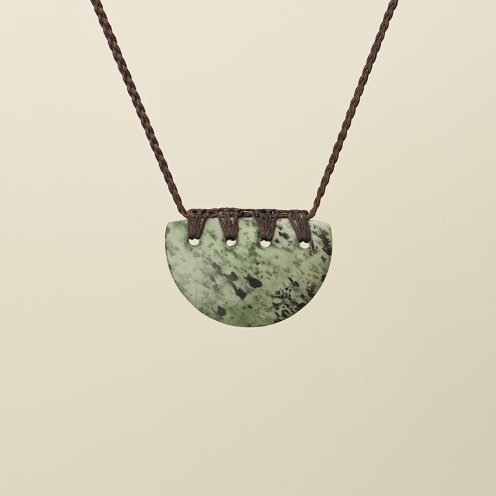 Kōuma Breastplate Kōkopu Pounamu Medium